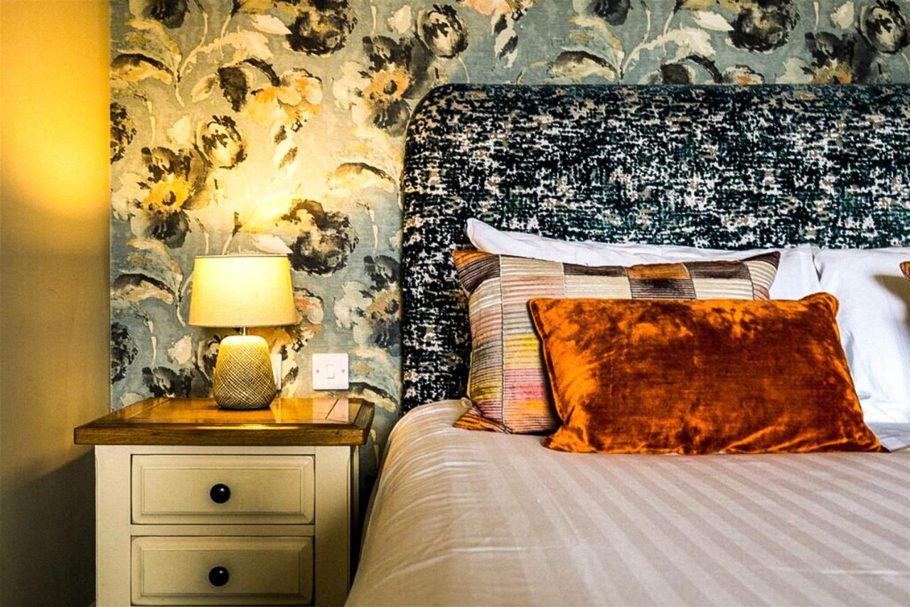 Rock House Hotel リントン エクステリア 写真